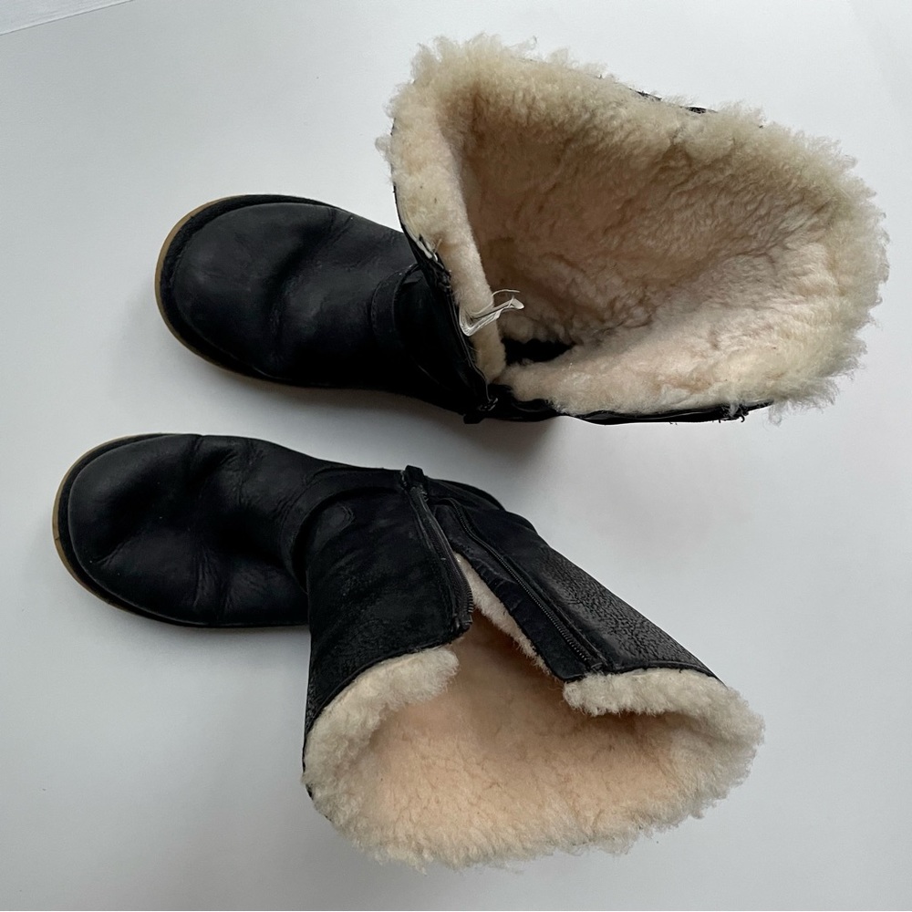 UGG - Picture 7 of 8